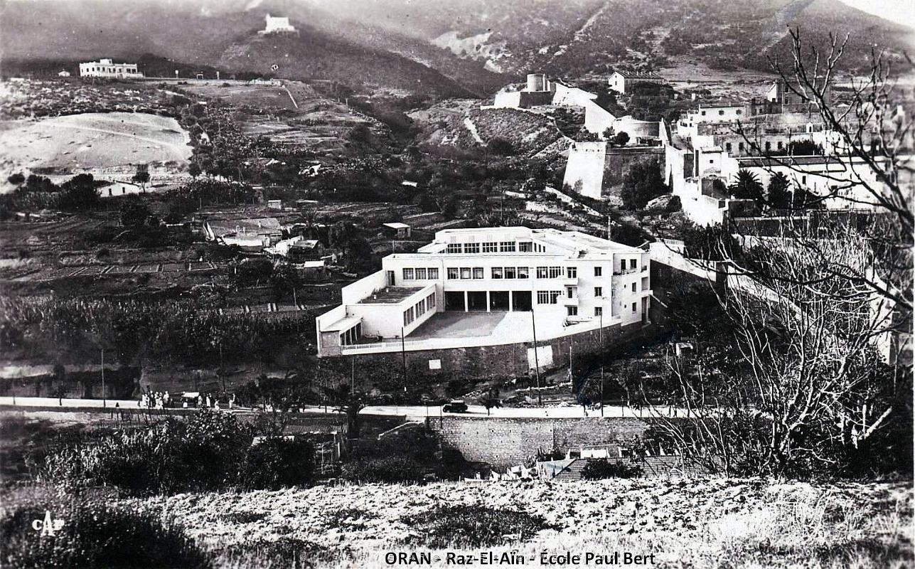 Oran - Raz-el-Ain - Ecole Paul Bert.jpg